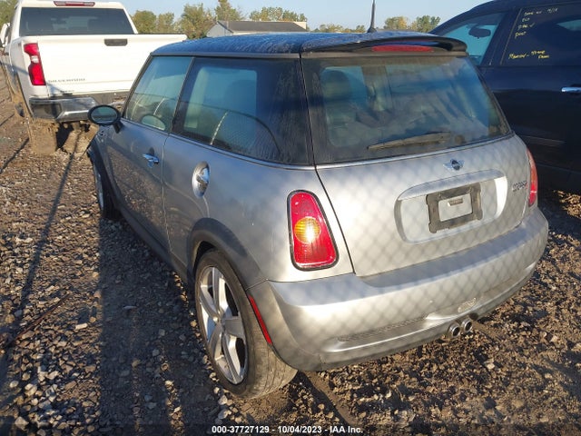 2004 MINI COOPER S WMWRE33434TD80691 Photo 2