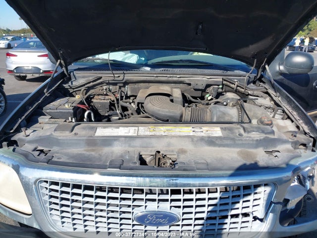 2000 FORD EXPEDITION XLT VIN: 1FMRU1562YLB35856