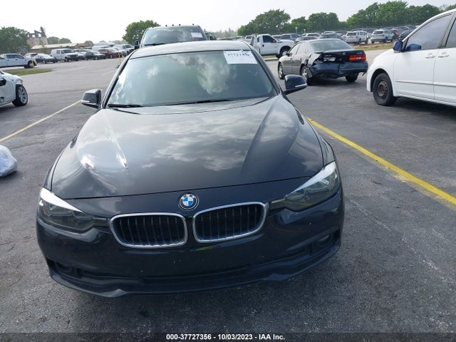 BMW 320i 2017 WBA8A9C51HK619814 Image 6