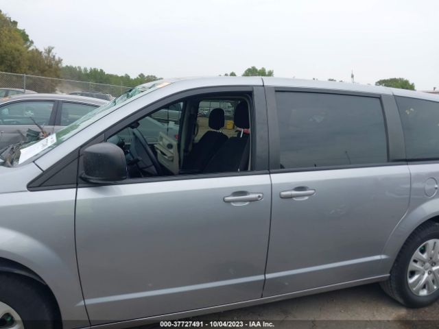 2C4RDGBG3JR161626 Dodge Grand Caravan Se