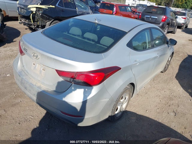 2015 HYUNDAI ELANTRA SE VIN: 5NPDH4AEXFH621205