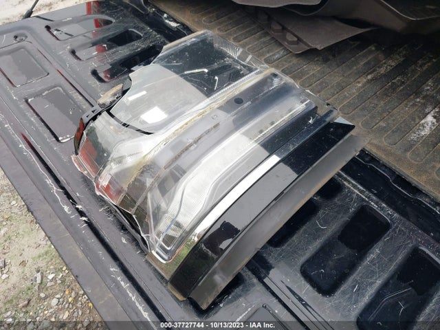 Chevrolet Silverado 1500 Ltz 2018 3GCUKSECXJG221807 Image 12