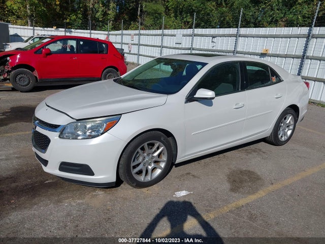 Chevrolet MALIBU LT 2015 1G11C5SL3FF173588 Image 2