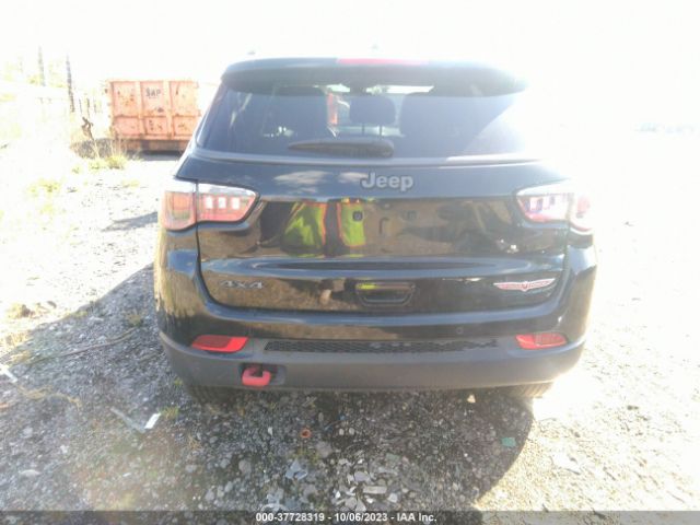 3C4NJDDBXJT410573 Jeep Compass Trailhawk