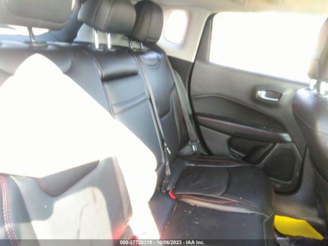 3C4NJDDBXJT410573 Jeep Compass Trailhawk