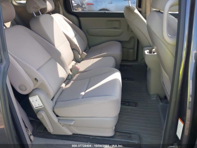 KNDMB5C19F6053573 KIA SEDONA LX