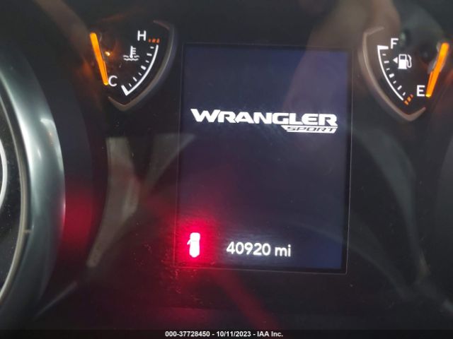 1C4HJXDN3LW126868 Jeep Wrangler Unlimited Sport S