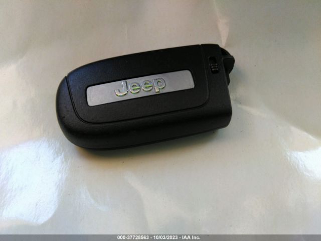 3C4NJCBB9KT637381 Jeep Compass Altitude