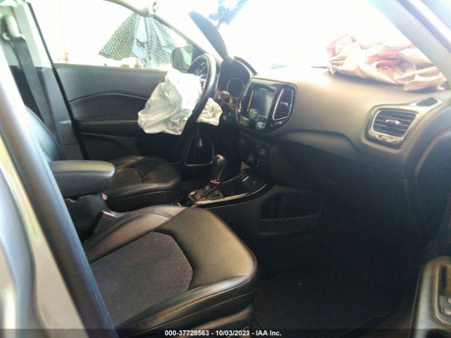 3C4NJCBB9KT637381 Jeep Compass Altitude