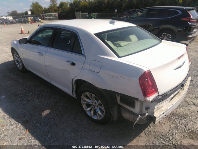 Chrysler 300 Limited 2015 2C3CCAAG7FH818128 Image 3