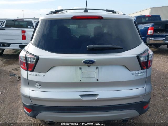 1FMCU0J90JUD03980 Ford Escape Titanium