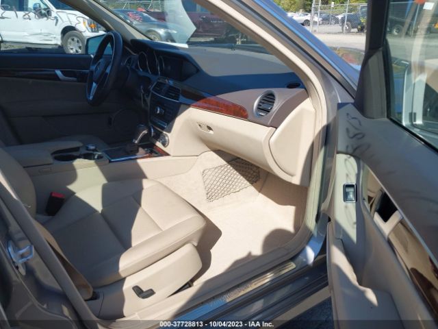 WDDGF8AB8EA896728 Mercedes-Benz C-class C 300