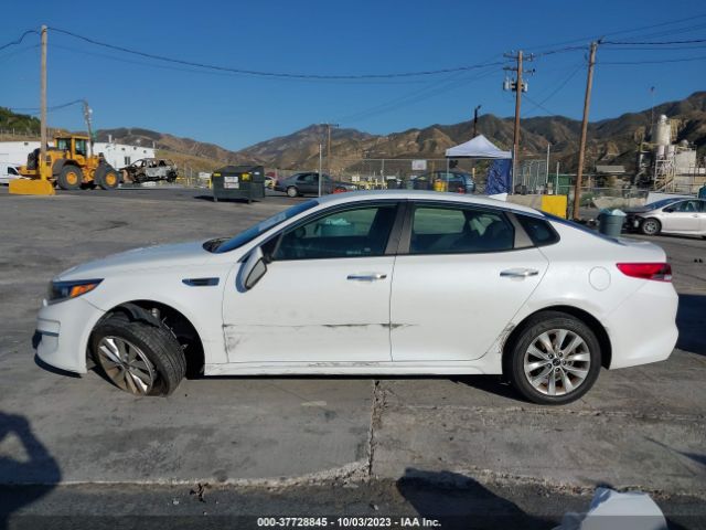 5XXGT4L35JG258596 KIA Optima Lx