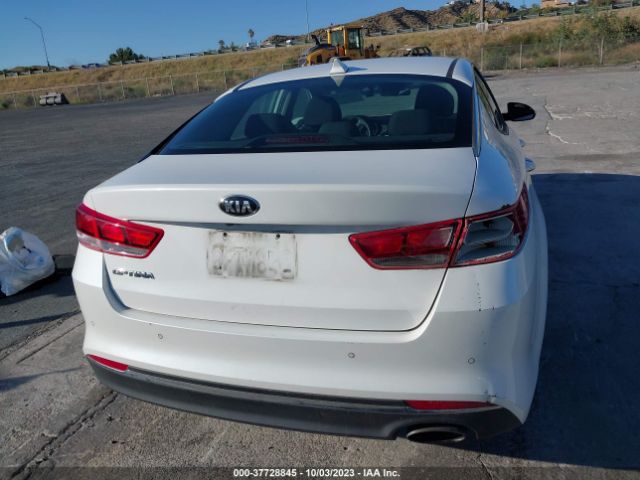 5XXGT4L35JG258596 KIA Optima Lx