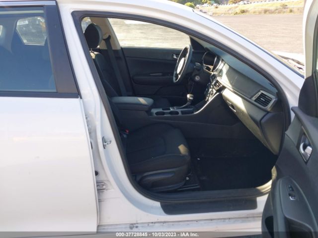 5XXGT4L35JG258596 KIA Optima Lx