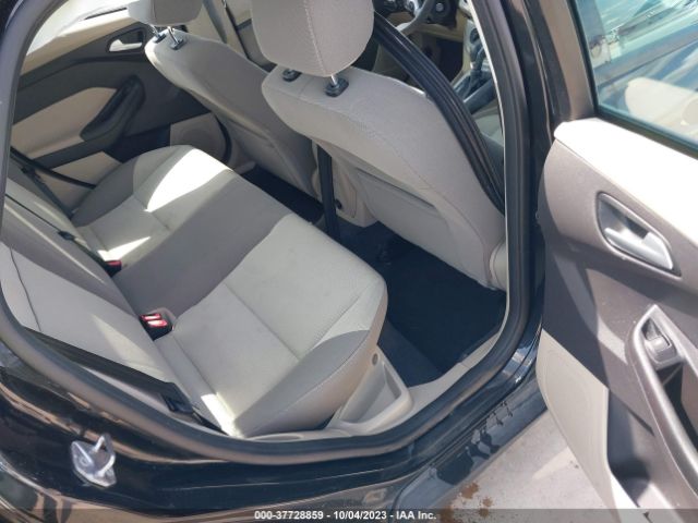 1FADP3F23EL305608 Ford FOCUS SE
