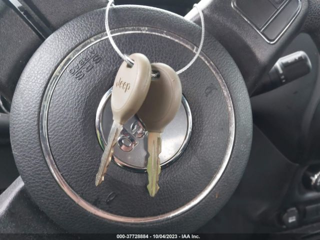 1C4AJWAG2HL583195 Jeep Wrangler Sport