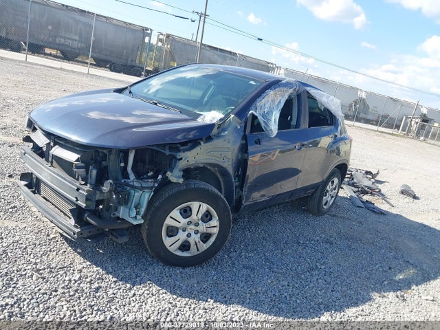 Chevrolet TRAX LS 2019 3GNCJKSBXKL184770 Image 2