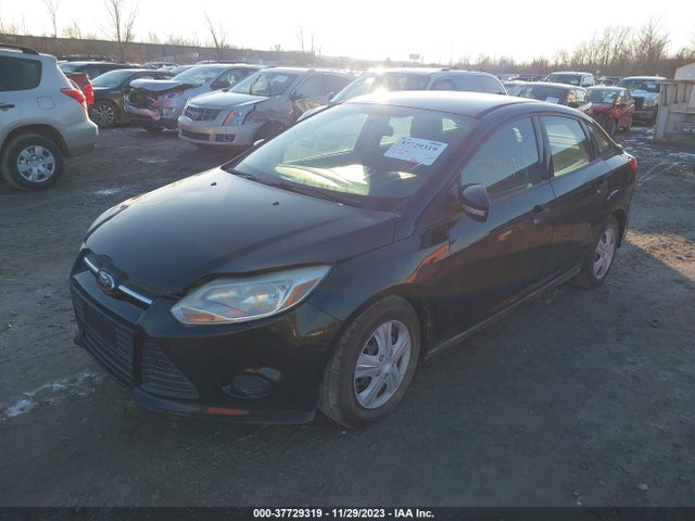Ford FOCUS S 2014 1FADP3E22EL223256 Image 2