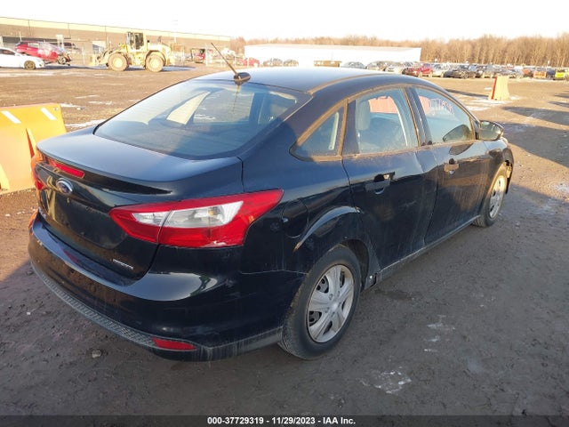 Ford FOCUS S 2014 1FADP3E22EL223256 Image 4