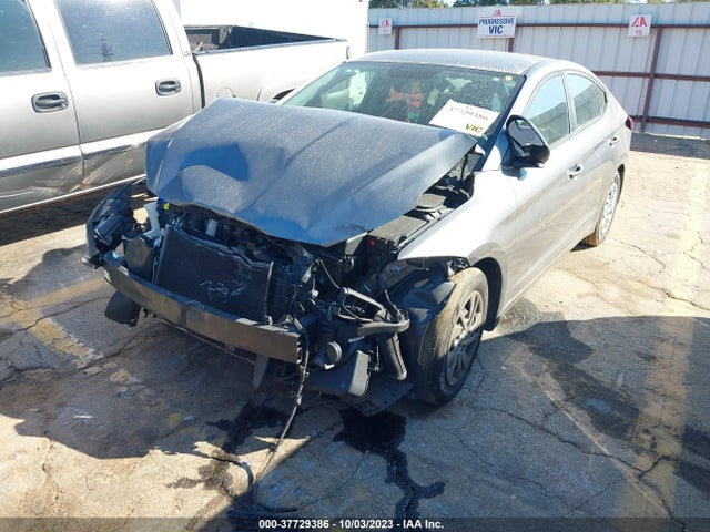 Hyundai ELANTRA SE 2018 5NPD74LF9JH315193 Image 2