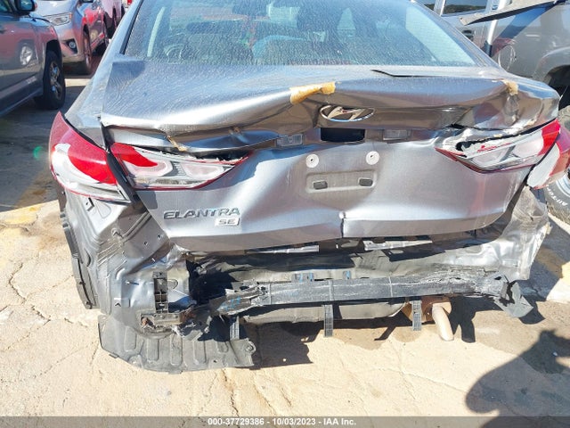 Hyundai ELANTRA SE 2018 5NPD74LF9JH315193 Image 6
