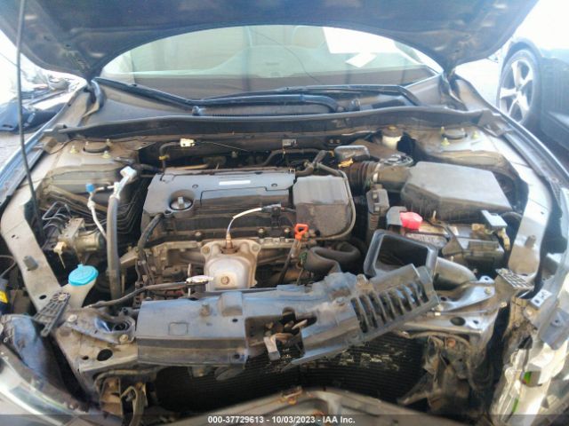 1HGCR2F38HA036655 Honda Accord Sedan Lx