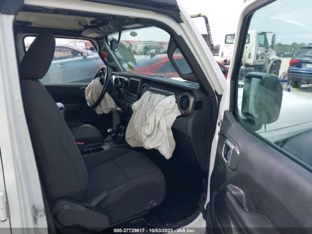 1C4HJXDG8JW132311 Jeep Wrangler Unlimited Sport S