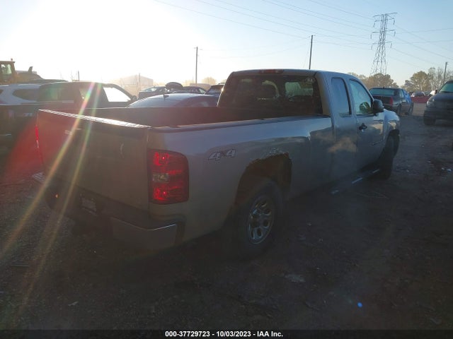 2008 CHEVROLET SILVERADO 1500 WORK TRUCK/LT W/1LT VIN: 1GCEK19J58E206172