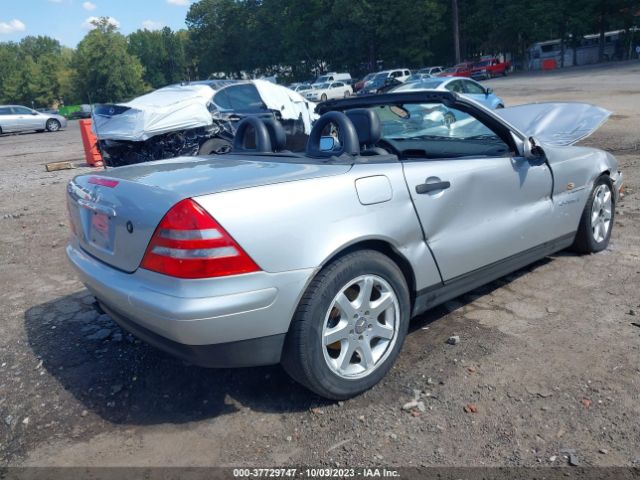 1999 MERCEDES-BENZ SLK-CLASS WDBKK47F0XF106233 Photo 7