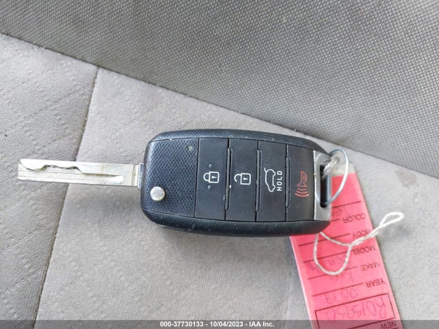 KIA SORENTO LX 2016 5XYPG4A32GG182587 Image 11