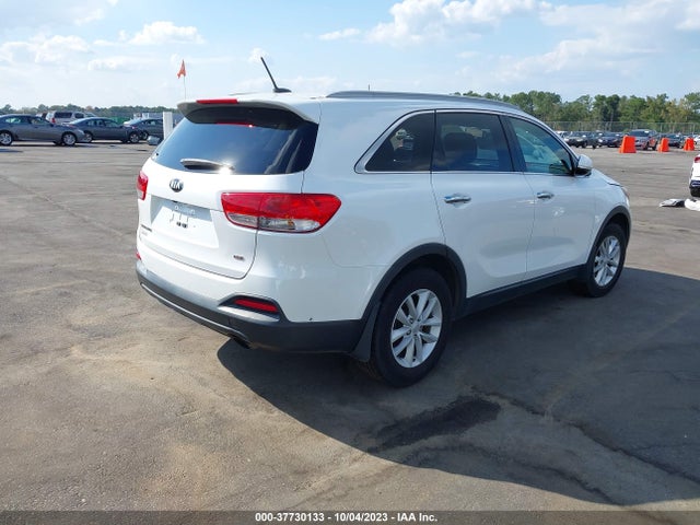 KIA SORENTO LX 2016 5XYPG4A32GG182587 Image 4