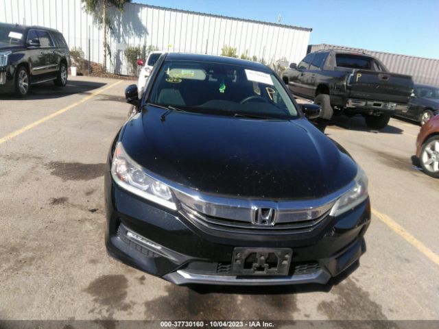 1HGCR2F00HA167827 Honda Accord Sedan Ex