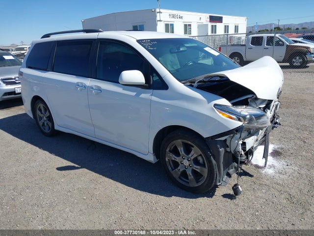 Toyota SIENNA SE 2017 5TDXZ3DC0HS886548 Image 1