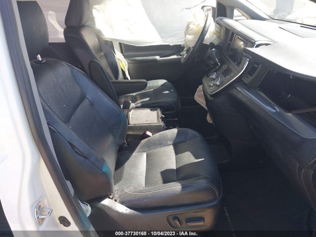 Toyota SIENNA SE 2017 5TDXZ3DC0HS886548 Image 5