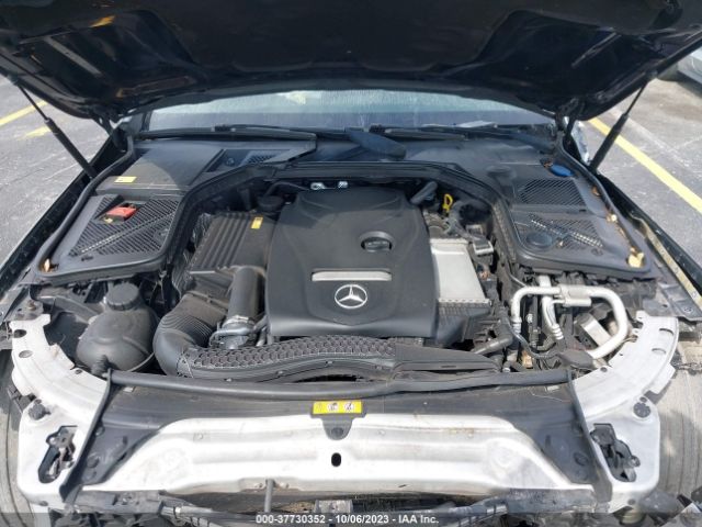 55SWF4JB6FU067565 Mercedes-Benz C 300 Sport/luxury/