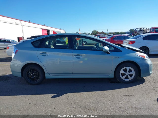 Toyota Prius Four 2015 JTDKN3DU4F1928308 Image 13