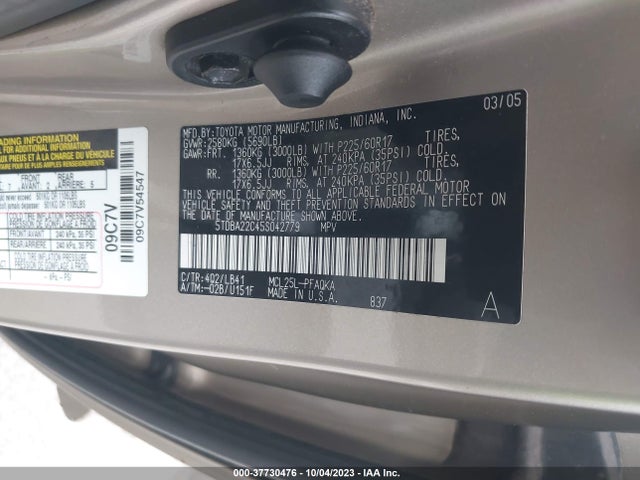 2005 TOYOTA SIENNA XLE VIN: 5TDBA22C45S042779