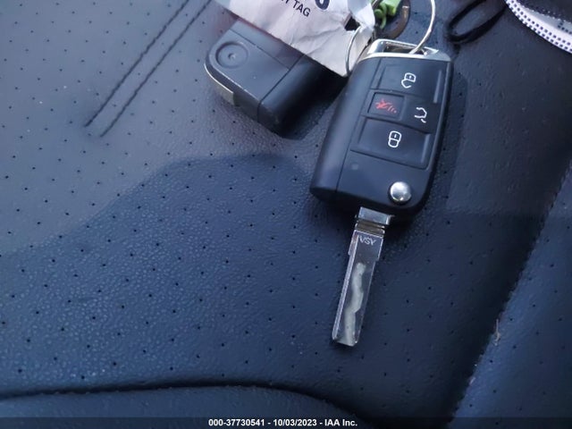 2015 Volkswagen Golf, VIN: WVWPP7AU4FW910339
