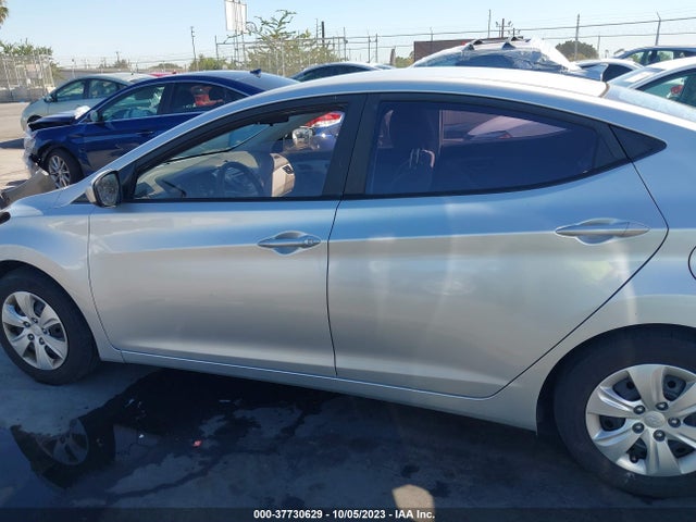Hyundai ELANTRA SE 2016 5NPDH4AE7GH748382 Image 15