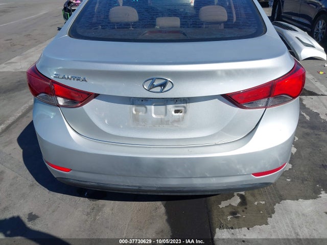 Hyundai ELANTRA SE 2016 5NPDH4AE7GH748382 Image 17