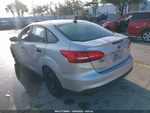 2016 FORD FOCUS S VIN: 1FADP3E27GL332024