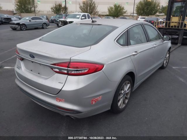3FA6P0PU8HR305987 Ford Fusion Energi Se