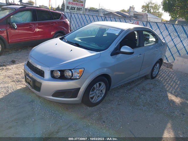 Chevrolet SONIC LT 2016 1G1JC5SH6G4126287 Image 2