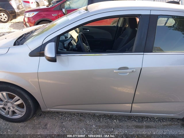 Chevrolet SONIC LT 2016 1G1JC5SH6G4126287 Image 6