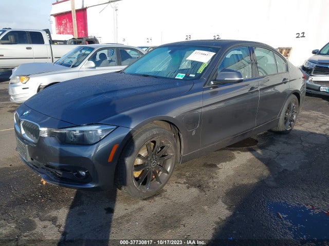 BMW 330e Iperformance 2018 WBA8E1C5XJA178086 Image 2