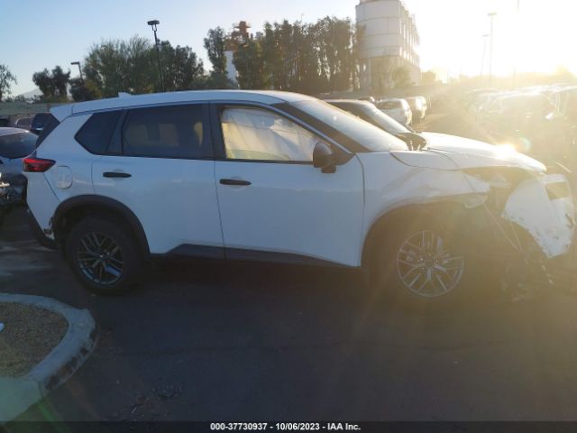 JN8AT3AA6MW004498 Nissan ROGUE S