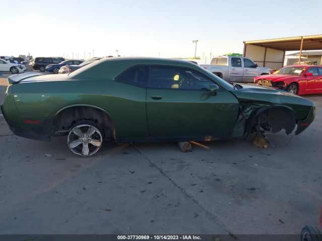 2C3CDZAGXJH166125 Dodge Challenger Sxt