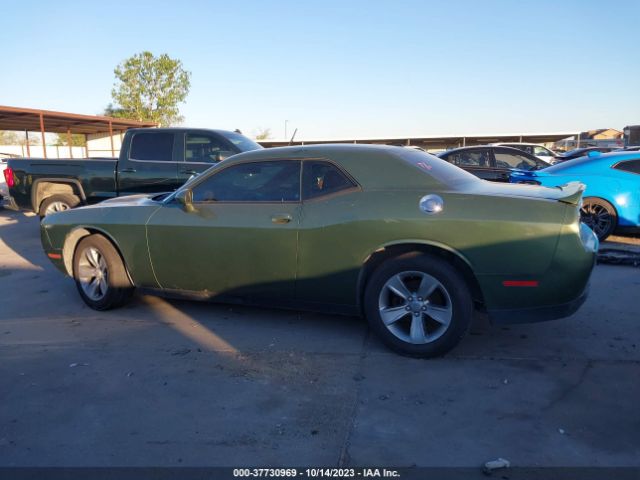 2C3CDZAGXJH166125 Dodge Challenger Sxt