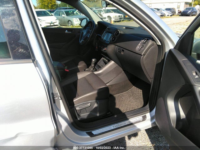 WVGBV3AX6EW553145 Volkswagen TIGUAN SE